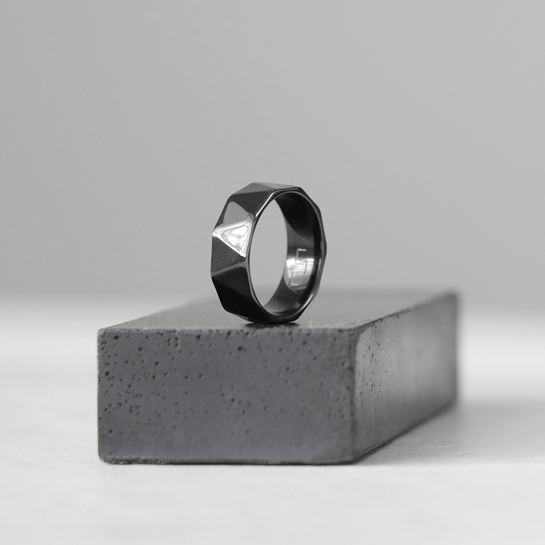 Geometric Ring