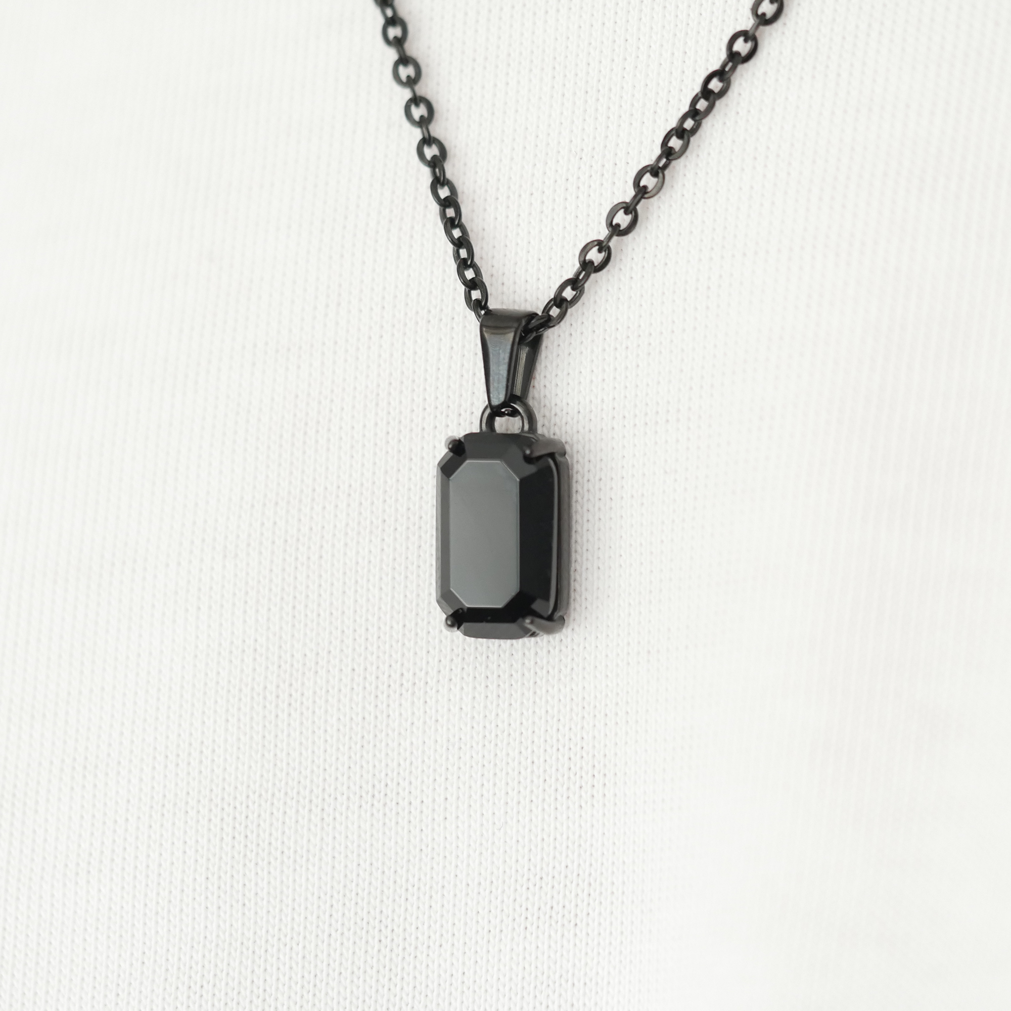 The Onyx Pendant