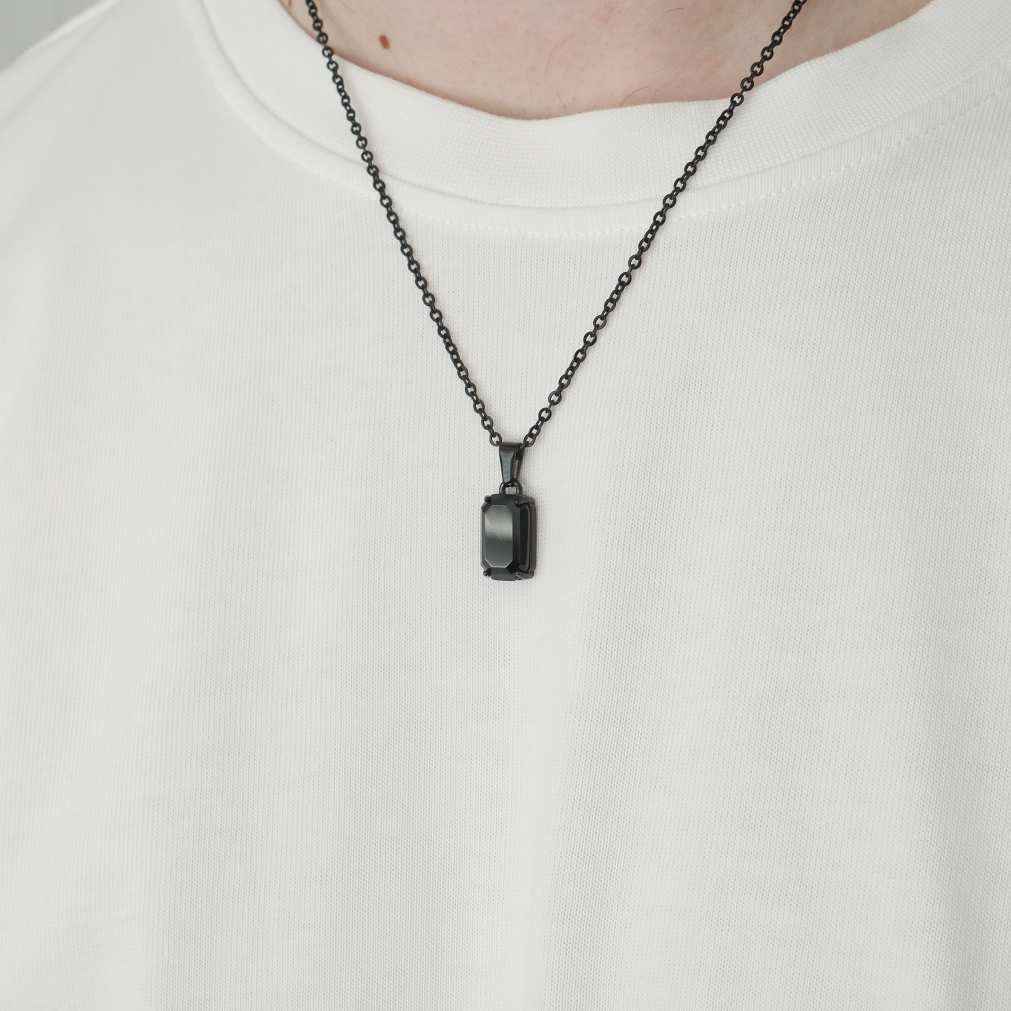 The Onyx Pendant