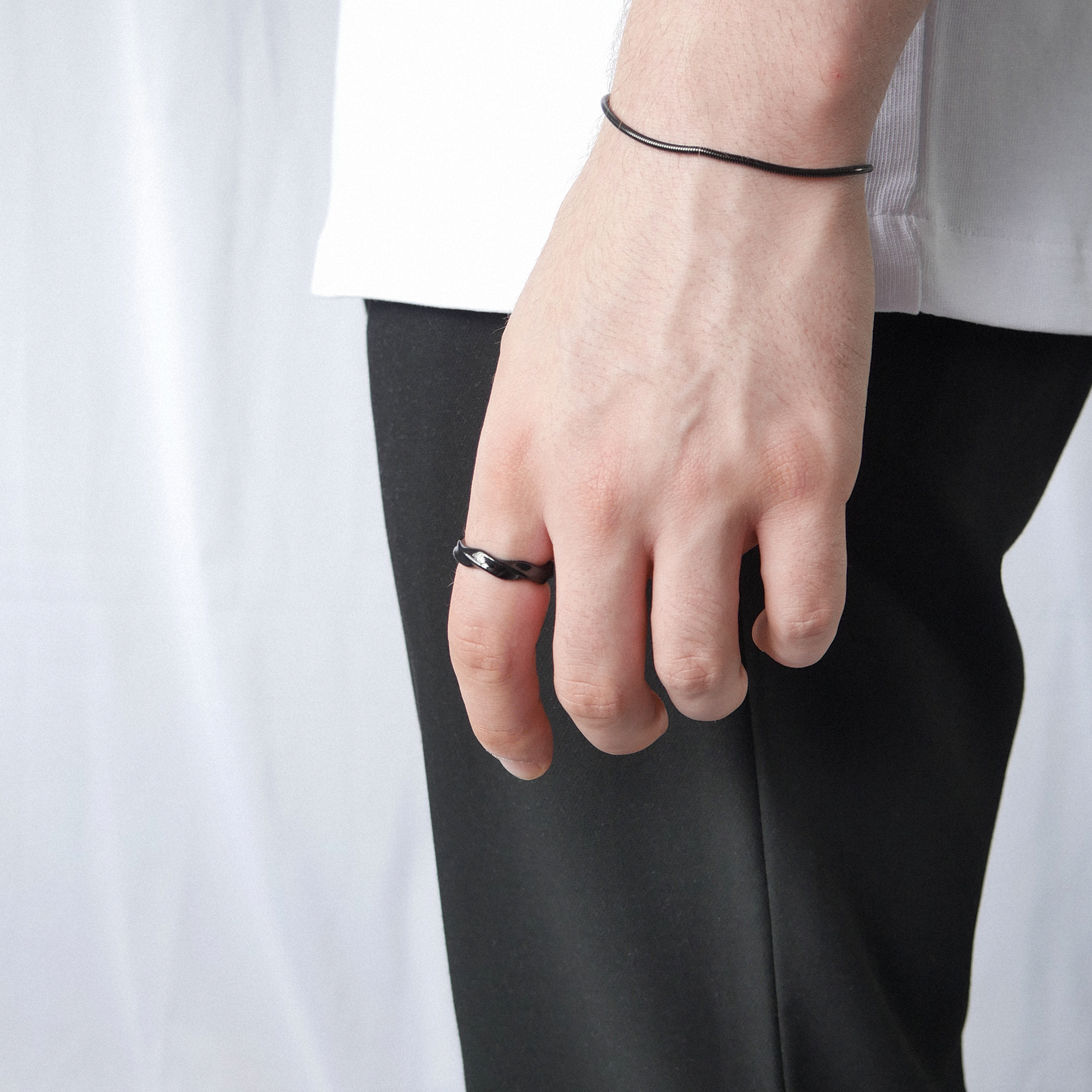 Twisted Band Ring
