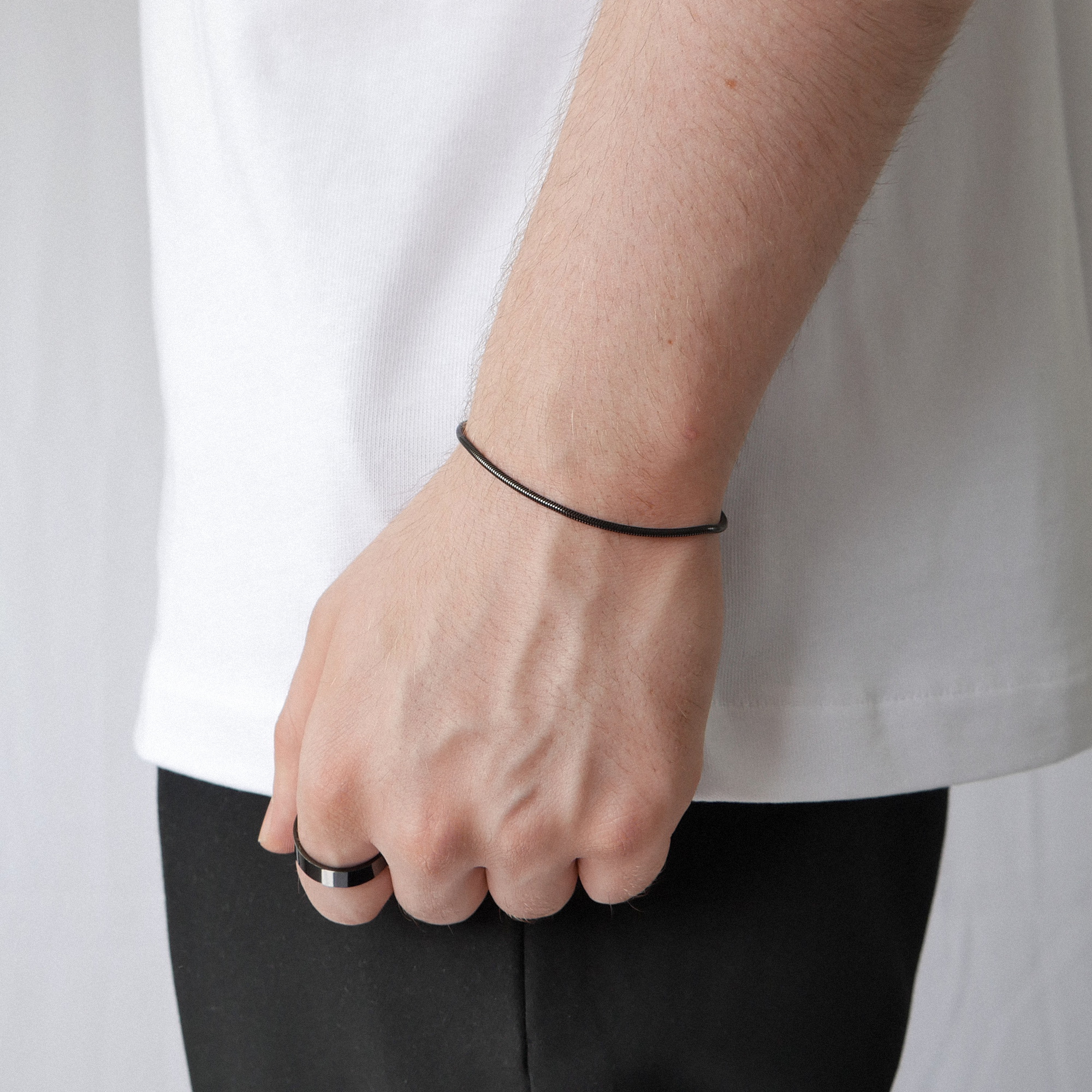 Snake Bracelet 2mm (Black) | Metzi