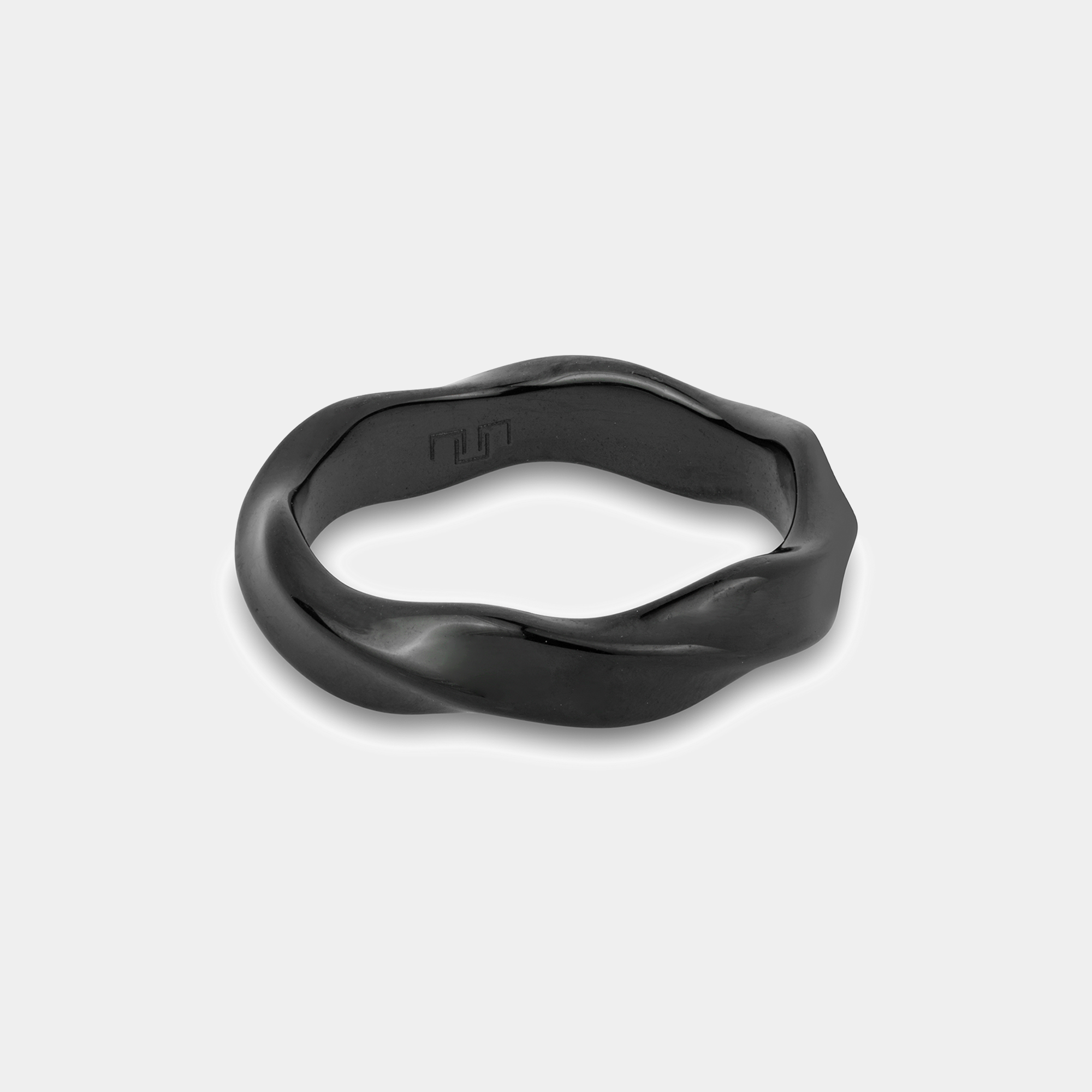 Twisted Band Ring