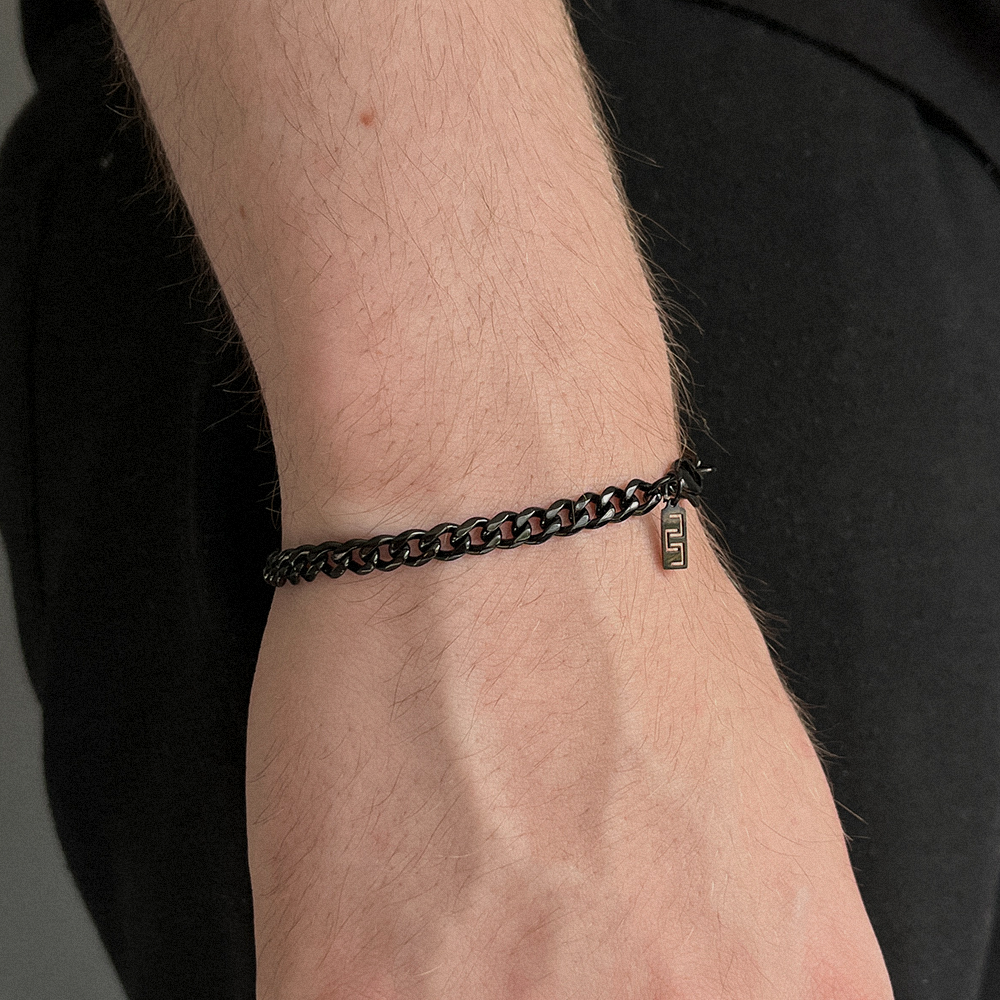 Black Cuban Bracelet 5mm, modeled